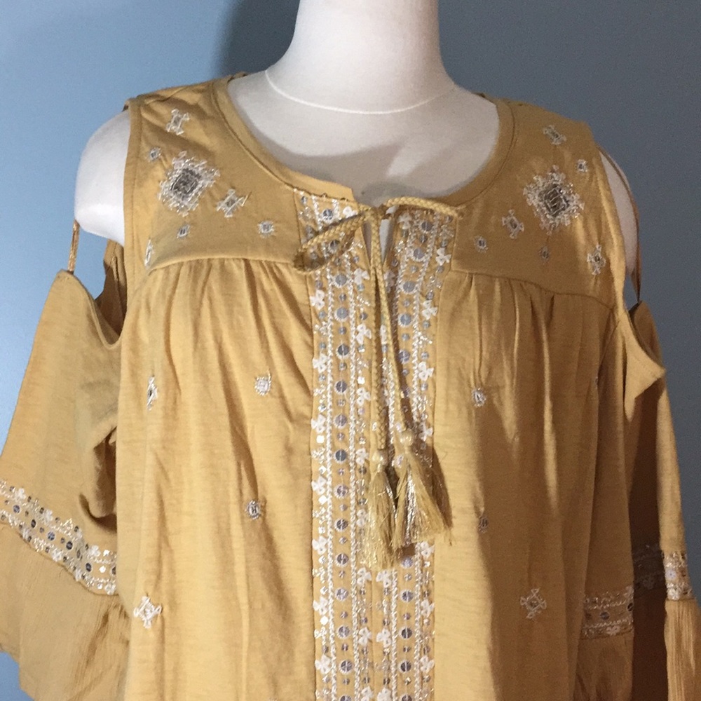 Boho pheasant top NWT